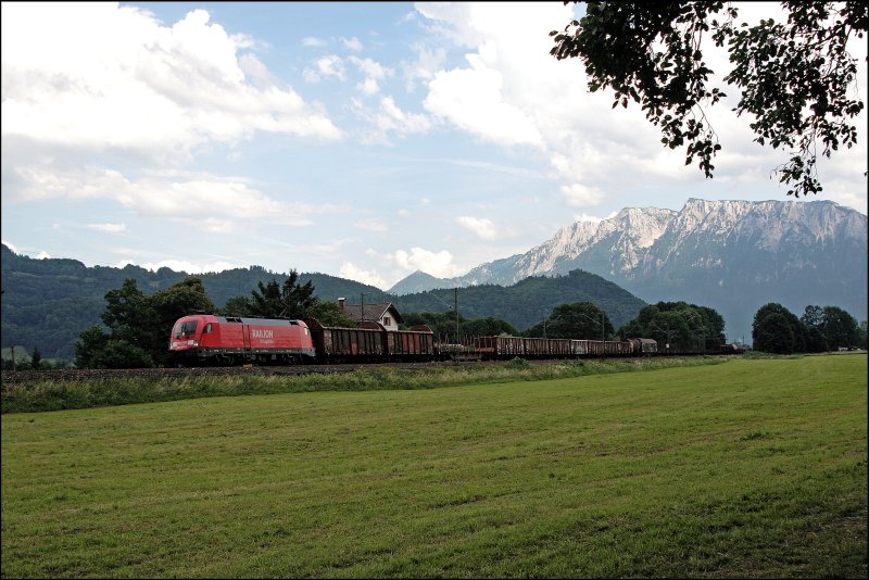 9180 6 182 003-4 D-DB bringt einen Gterzug Richtung Mnchen. (03.07.2008)
