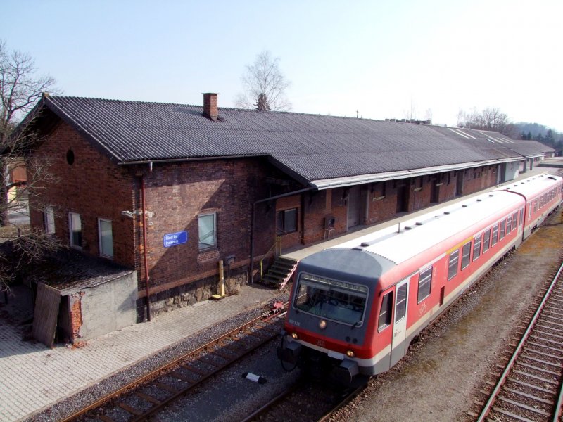 928 626 auf H�he des alten aufgelassenen G�termagazins in Ried i.I.; 090322