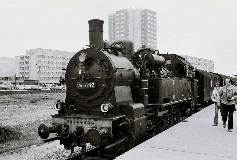 94 1292 um 1984 in Erfurt - Berliner Strasse. Hier endete auch der S-Bahnverkehr vom Hauptbahnhof. Gleise sind heute nicht mehr befahrbar.
