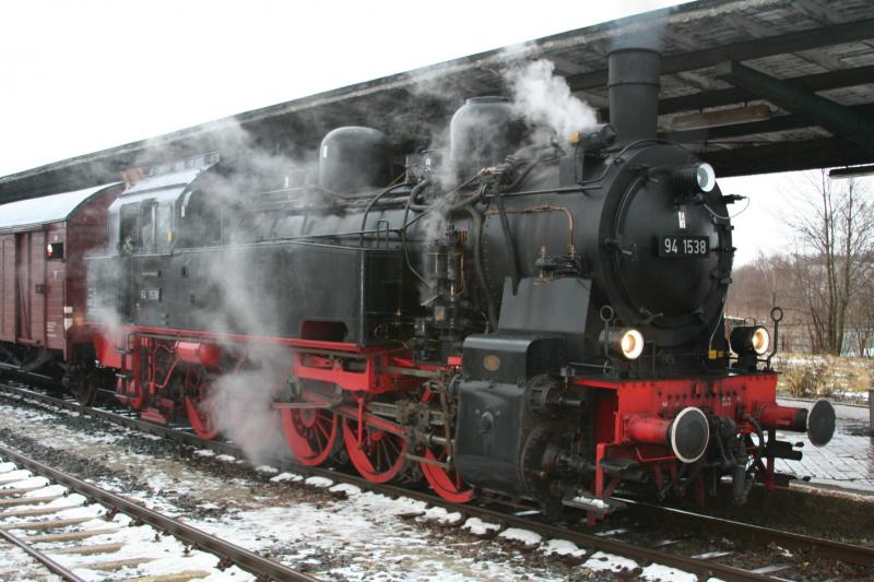 94 1538 am 04.12.2005 im Bahnhof Ilmenau