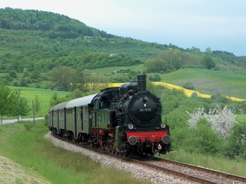 94 1538 beim Einsatz auf der Wutachtalbahn am 18. Mai 2002 (25 Jahre Sauschw�nzlebahn)