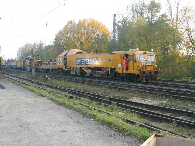 97 26 03 501 17-2 Umbauzug SUZ 500 der Gleisbaufirma Swietelsky auf der KBS 980 am 29,10,2005 in der N�he von Neuoffingen