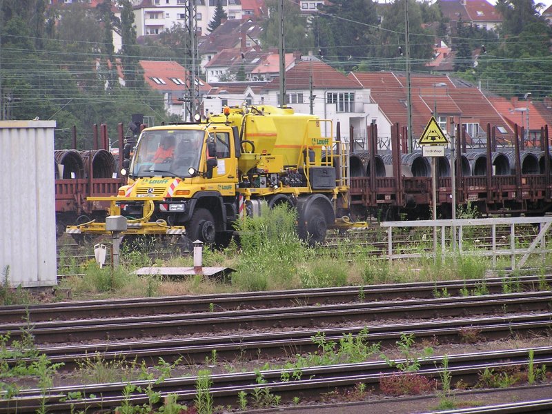 97 59 0 512 60-0. Zweiwegefahrzeug U 400 L mit Spritzaufbau am 25.06.2007 in Saarbr�cken