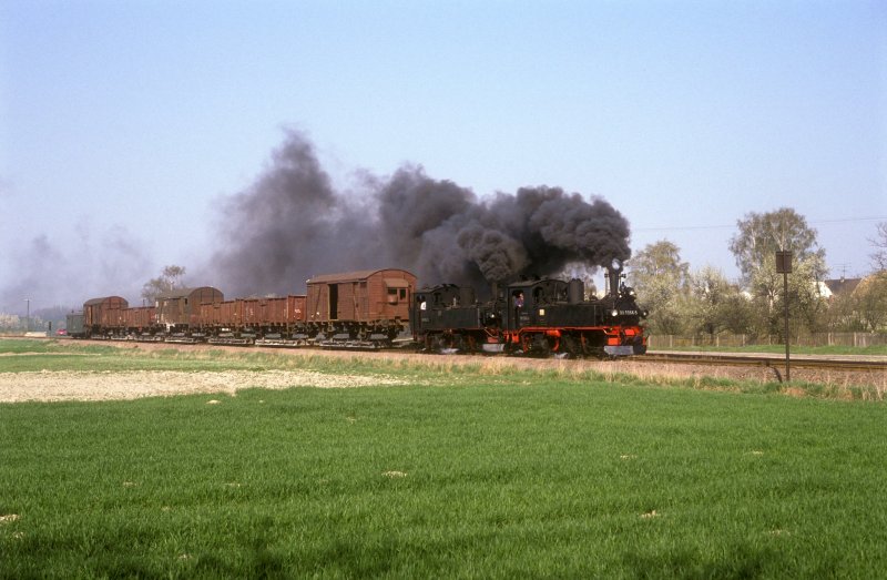 99 1564 + 1542  Naundorf  02.04.90