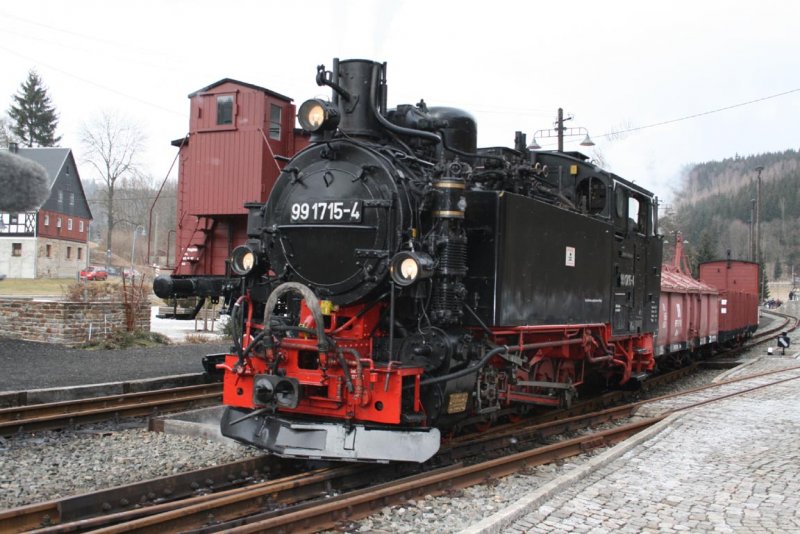 99 1715-4 mit ihren  Plangterzug  am 16.02.08 beim Winterdampf.