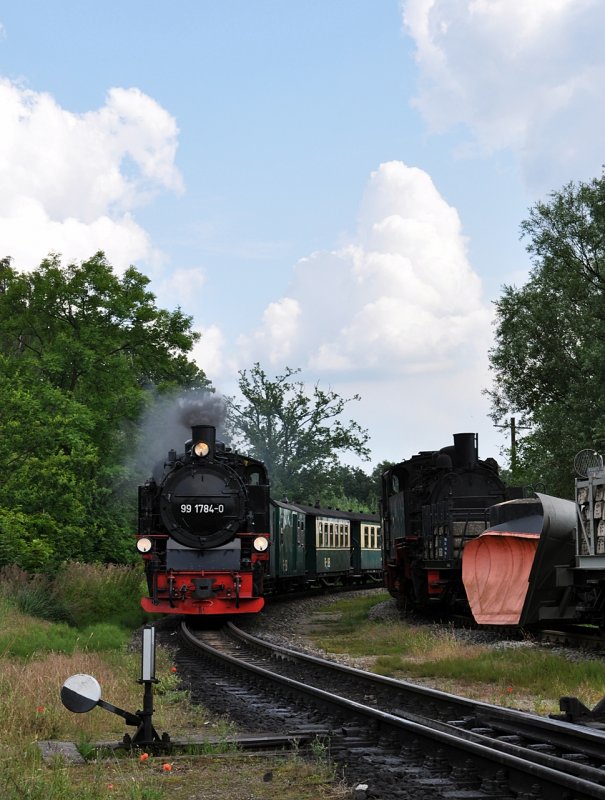 99 1784 bei der Einfahrt am 16.07.09 in den Bf Putbus aus Binz kommend