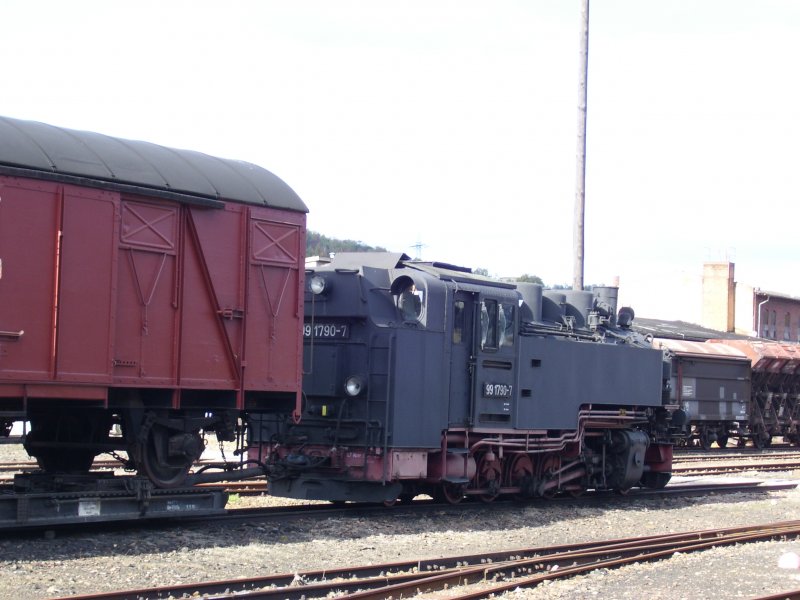 99 1790 im Bahnhof Freital-Hainsberg im Oktober 2007.