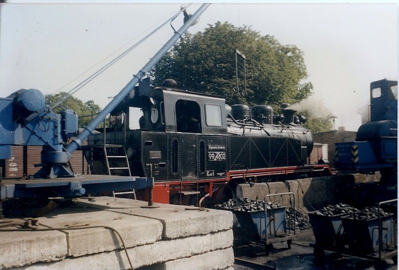 99 4802 im August 1997 am Kohlebansen in der Einsatzstelle Putbus.