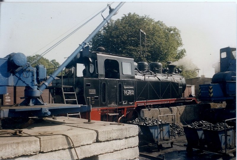 99 4802 im August 1997 am Kohlebansen in der Einsatzstelle Putbus.