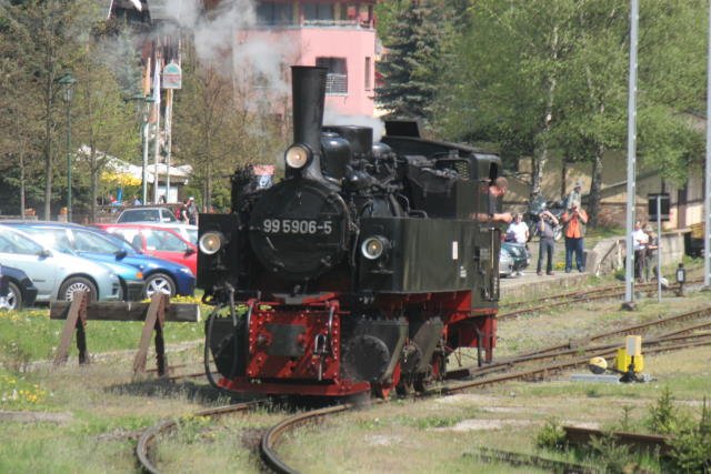 99 5906 beim Umsetzen in Alexisbad; 28.04.2007