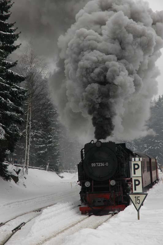99 7234-0 beim abfahrt richtung Brocken. Schierke 14.02.06