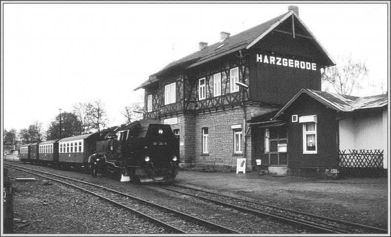 99 7245-6 in Harzgerode. (Archiv 12/94)
