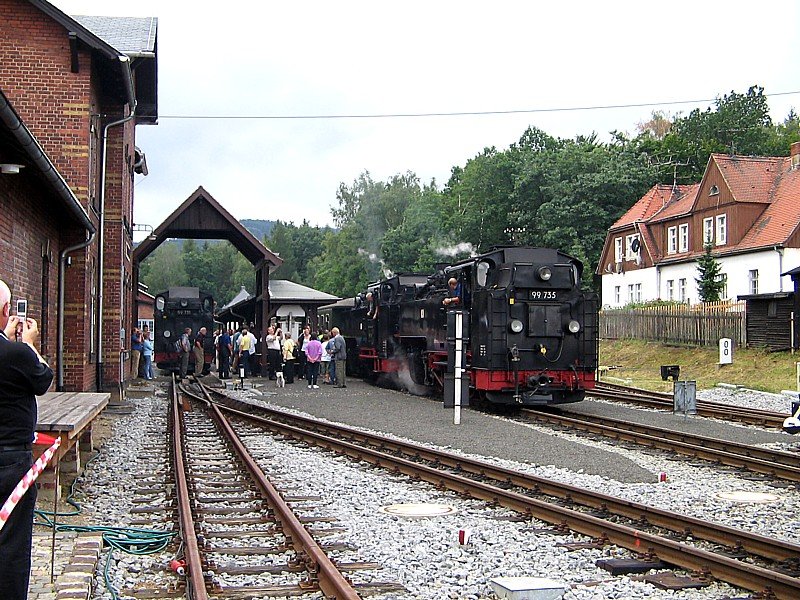 99 731, 735 und 749 im Bahnhof Bertsdorf, 11.08.07