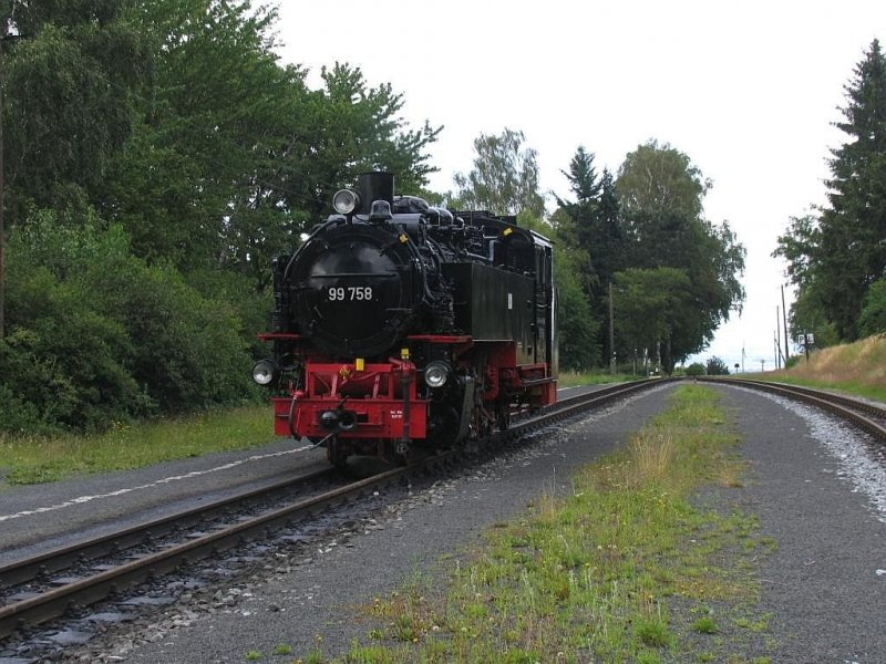 99 758 der Schsichs-Oberlausitzer Eisenbahngesellschaft mBh auf Bahnhof Kurort Jonsdorf am 12-7-2007.