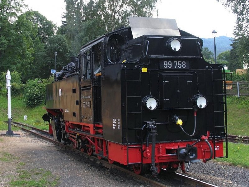 99 758 der Schsichs-Oberlausitzer Eisenbahngesellschaft mBh auf Bahnhof Kurort Oybin am 12-7-2007.
