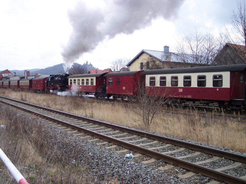 997232-4 mit Zug und einigen Wagen 19.02.07