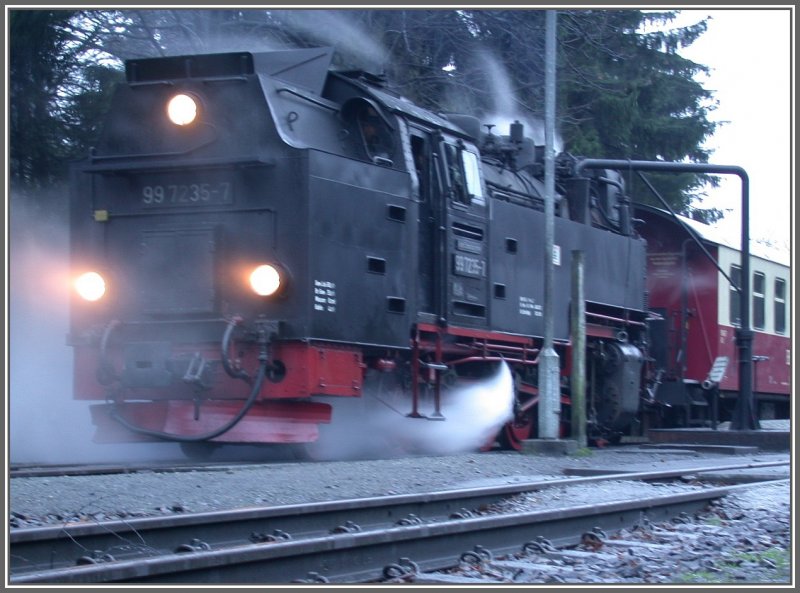 997235-7 beim Wasser fassen in Drei Annen Hohne. (13.12.2006)