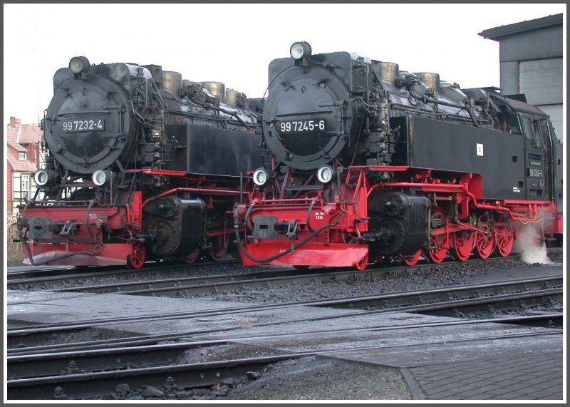 997237-3 und 997245-6 warten auf den n�chsten Einsatz. Wernigerode 14.12.2006.