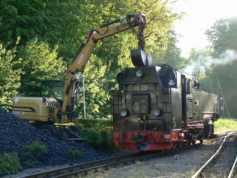 99773 am Abend des 13.05.08 bei der Beladung mit Kohle in Ghren