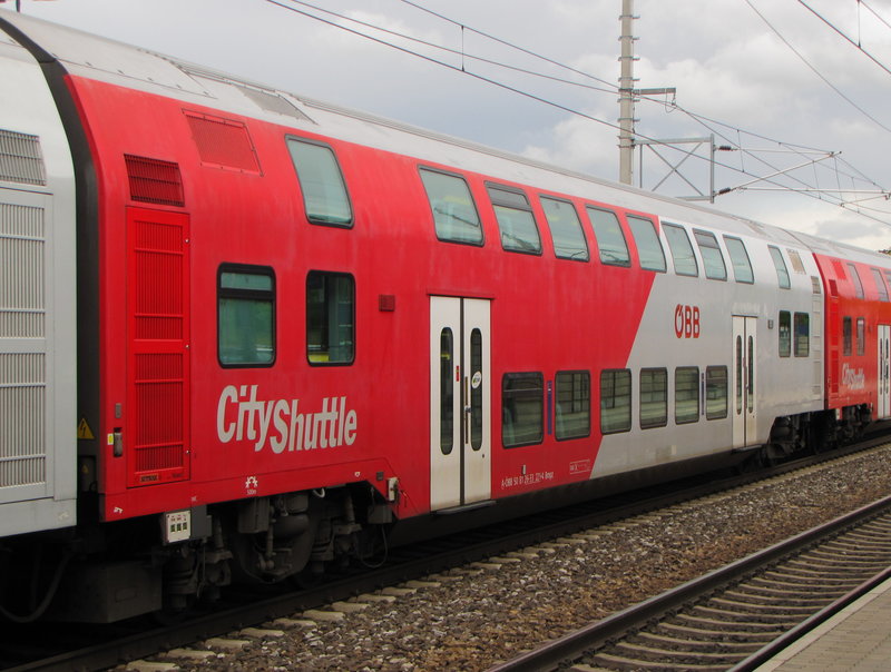 A-ÖBB 50 81 26-33 221-4 Bmpz im R 2020 von St. Pölten Hbf nach 