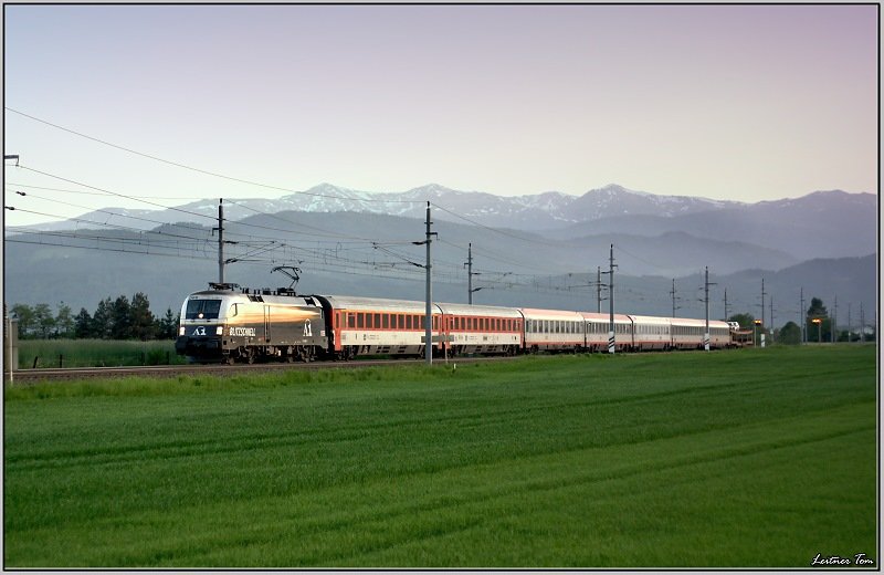 A1 Werbetaurus 1116 280 fhrt mit IC 632  Lakeside Park  von Villach nach Wien Sd.
Zeltweg 27.05.2008