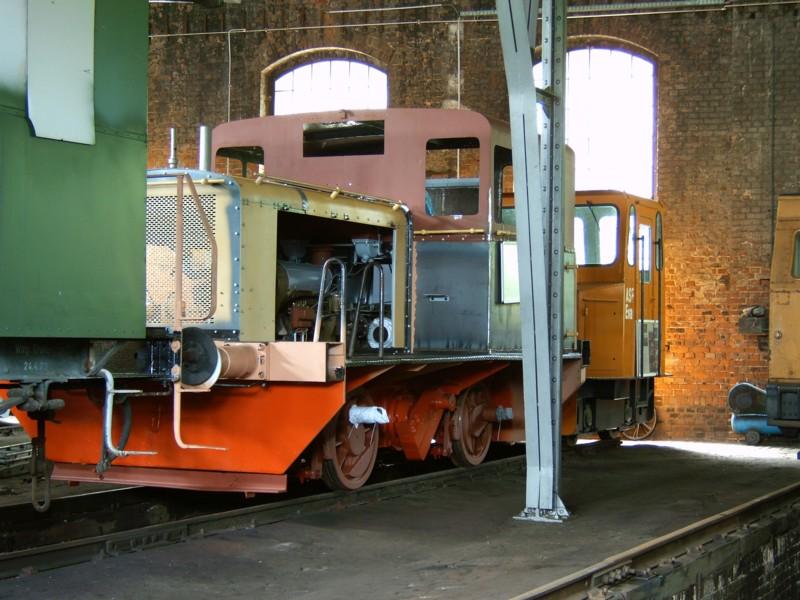 A4M420 KHD 36871/1941 ehem. Werklok des Pappenwerkes Raschau wird im Lokschuppen Schwarzenberg restauriert 30.07.05