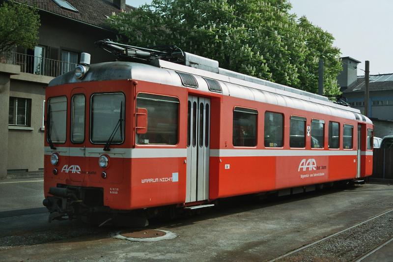 AAR ( ex WSB ) Triebwagen Be 4/4 10 im Bahnhofsareal von Aarau am 11.05.2006