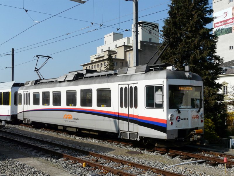 AAR - Triebwagen Be 4/4 27 im Bahnhof von Schftland am 09.04.2009