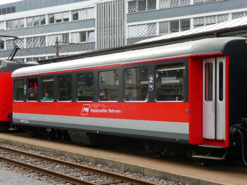 AB - 2 Kl.Personenwagen B 283 im Bahnhof von St.Gallen am 03.09.2008