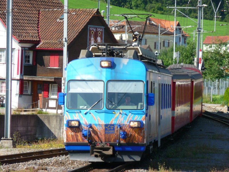 AB - Einfahrender Regio von Herisau mit dem Triebwagen BDe 4/4 44 im Bahnhof von Appenzell am 03.09.2008