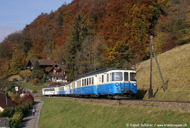 ABDe 8/8 4001 am 04.11.07 bei Chernex 