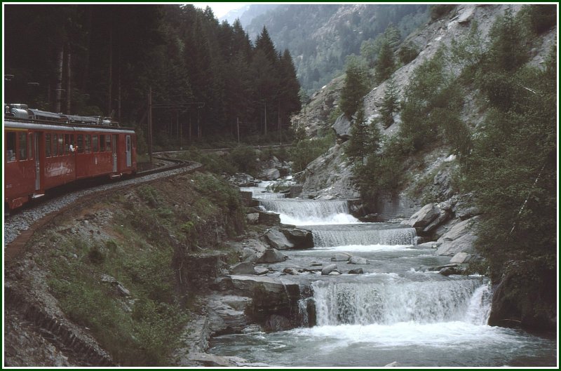 ABDeh 8/8 auf Bergfahrt Richtung Herbriggen bei Mattsand. (Archiv 06/77)