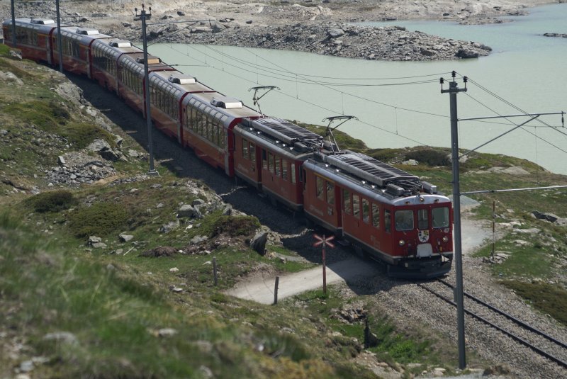 ABe 4/4 47 und ABe 4/4 49 mit dem D 972 am 21.6.08 kurz vor Ospizio Bernina.