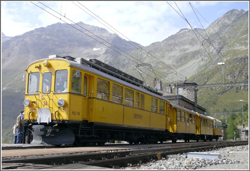 ABe 4/4 I 34 ist mit einem Extrazug in Alp Grm eingetroffen. (10.09.2008)