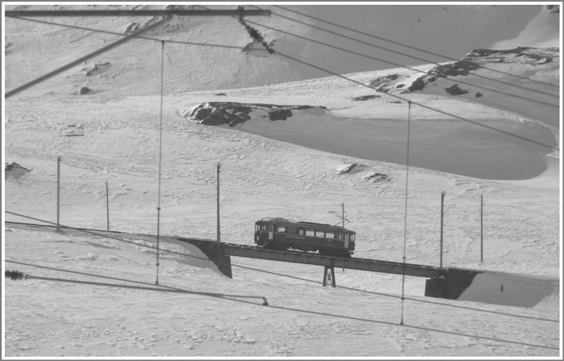ABe 4/4 I 35 auf der oberen Berninabachbrcke auf dem Weg zum Berninapass. (10.03.2009)
