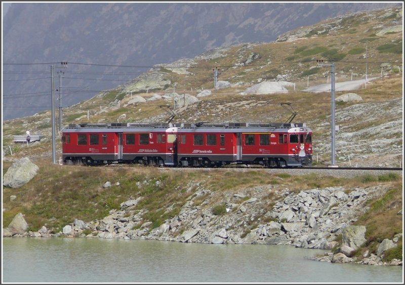 ABe 4/4 III 53  Tirano  und ABe 4/4 III 56  Corviglia  fahren leer nach Pontresina zurck, um dort den Bernina Express 951 aus Chur abzuholen. (10.09.2008)