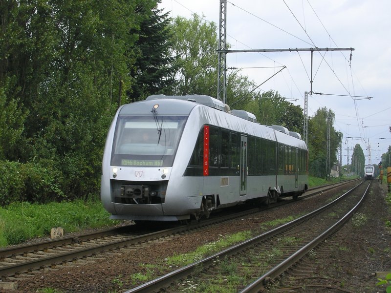 ABELLIO Lint VT 11002-3, RB46,(ABR 86633)von Gelsenkirchen Hbf. nach Bochum Hbf.,kurz vor BO Nokia.(20.08.2008)  