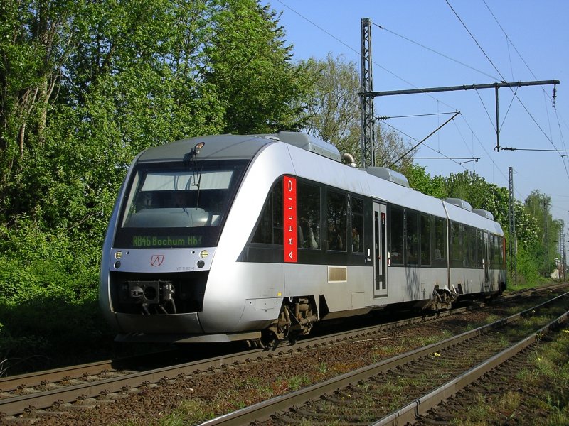 ABELLIO Rail Lint VT 11001-1  Bochum  , als RB 46 ,ABR 86619 ,
von Gelsenkirchen Hbf. nach Bochum Hbf.,kurz vor HS BO Nokia.
(07.05.2008)