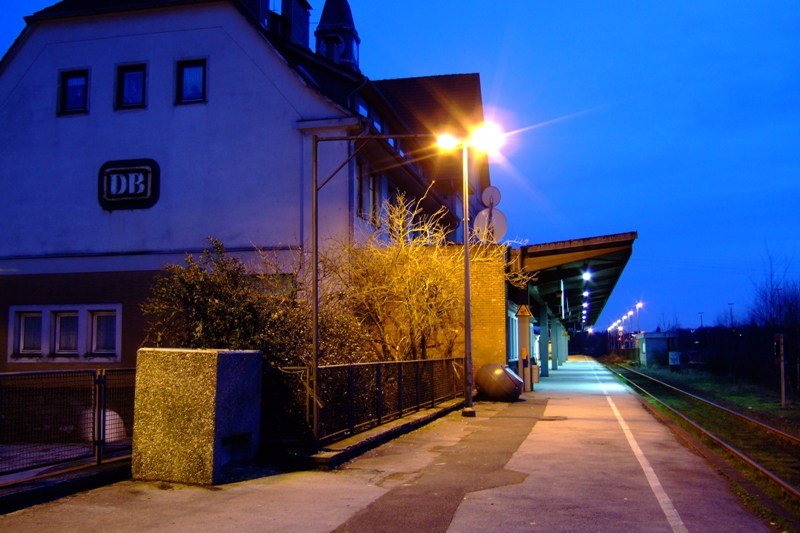 Abendstimmung am Bahnhof Remscheid-Lennep.  