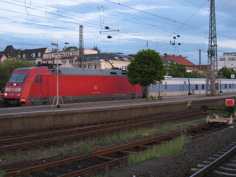 Abfahrbereit: 101 040-4 am 04.05.2009 in Hamburg-Altona 