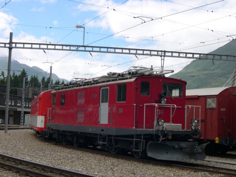 Abgestellt im Bahnhof Andermatt steht am 12.07.2005 die HGe 4/4 I Nr. 3 der Matterhorn-Gotthardbahn und harrt der Dinge die da kommen werden.