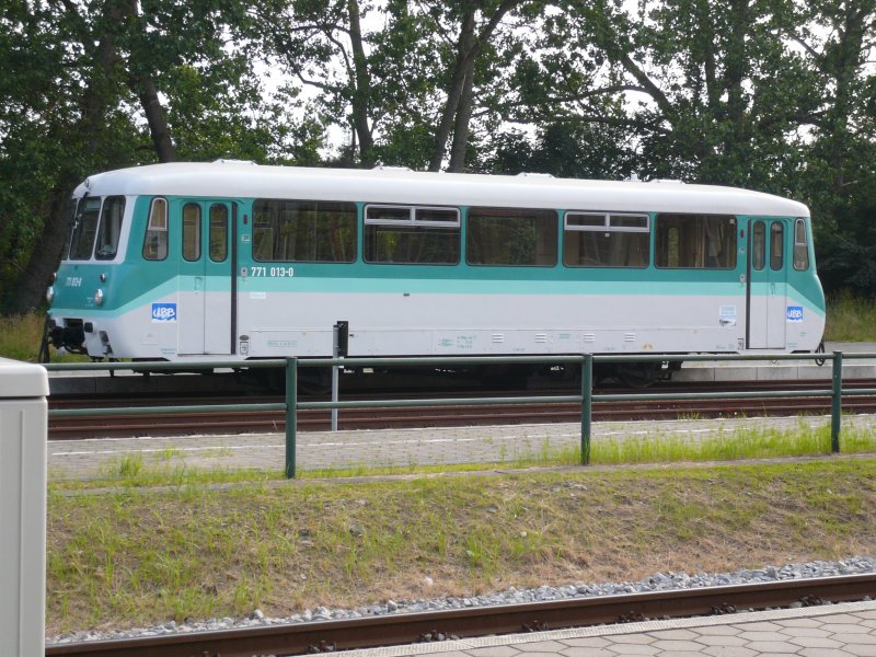 Abgestellte Ferkeltaxe der Usedomer Bderbahn am 21.7.2007 im Bahnhof Zinnowitz.