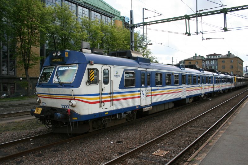 Abgestellter V�sttrafik Triebwagenzug X11 3211 am 20.7.2008 in G�teborg.