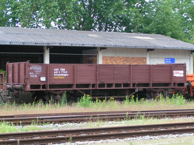 Abraumwagen 4081 942 3 770-2 (BB Equipment) am Bhf. RIED i.I. 2006-08-10