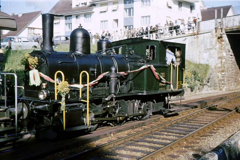 Abschied von der Gaswerkbahn Bern. Dampflok Nr. 1 steht geschmckt in Wabern; 31.August 1968.