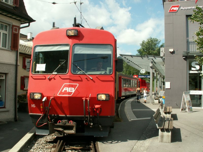 AB,Strecke Altsttten Stadt-Gais.Soeben ist der Zug aus Gais in Altstttten-Stadt eingetroffen.Jetzt wird er umgesetzt fr die Rckfahrt nach Gais.Altsttten 03.08.08