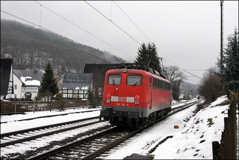 ...Acht Minuten spter rollt 139 164 zurck nach Lennestadt. (06.12.2008)

