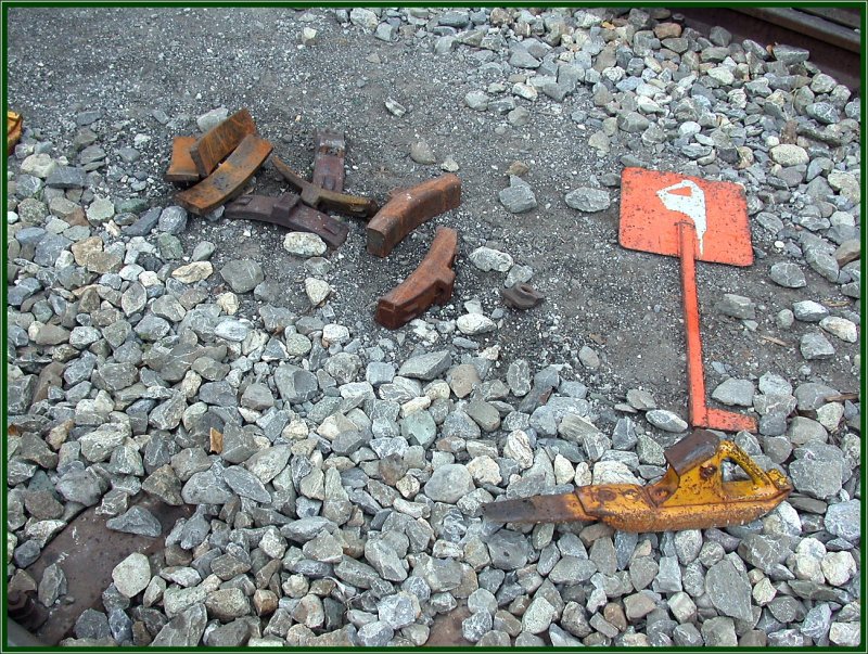 Achtung Hemmschuh und abgefahrene Bremssohlen. Untervaz 09.11.2006