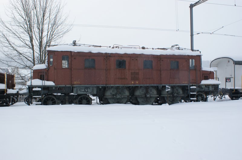 Ae 3/6 ex SBB abgestellt in Le Chlet auf dem Gelnde der Swisstrain. Aufgenommmen am 16.02.2009.