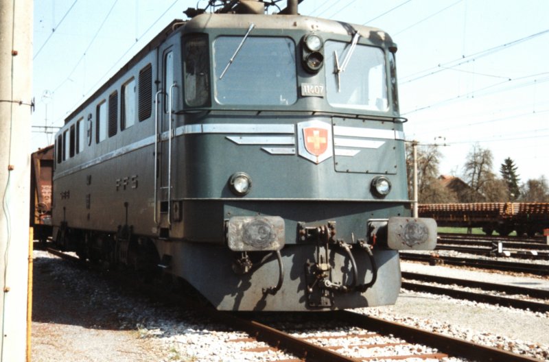 Ae 6/6 11407  Aargau  am 12.04.1992 in Etzwilen.
